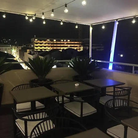 サントル ユニヴェール 4*